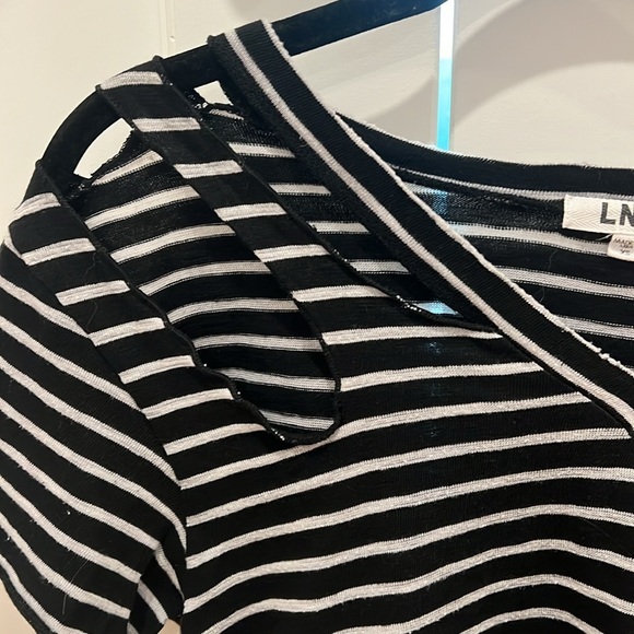 LNA Distressed Stripped V Neck TShirt - Picture 3 of 6